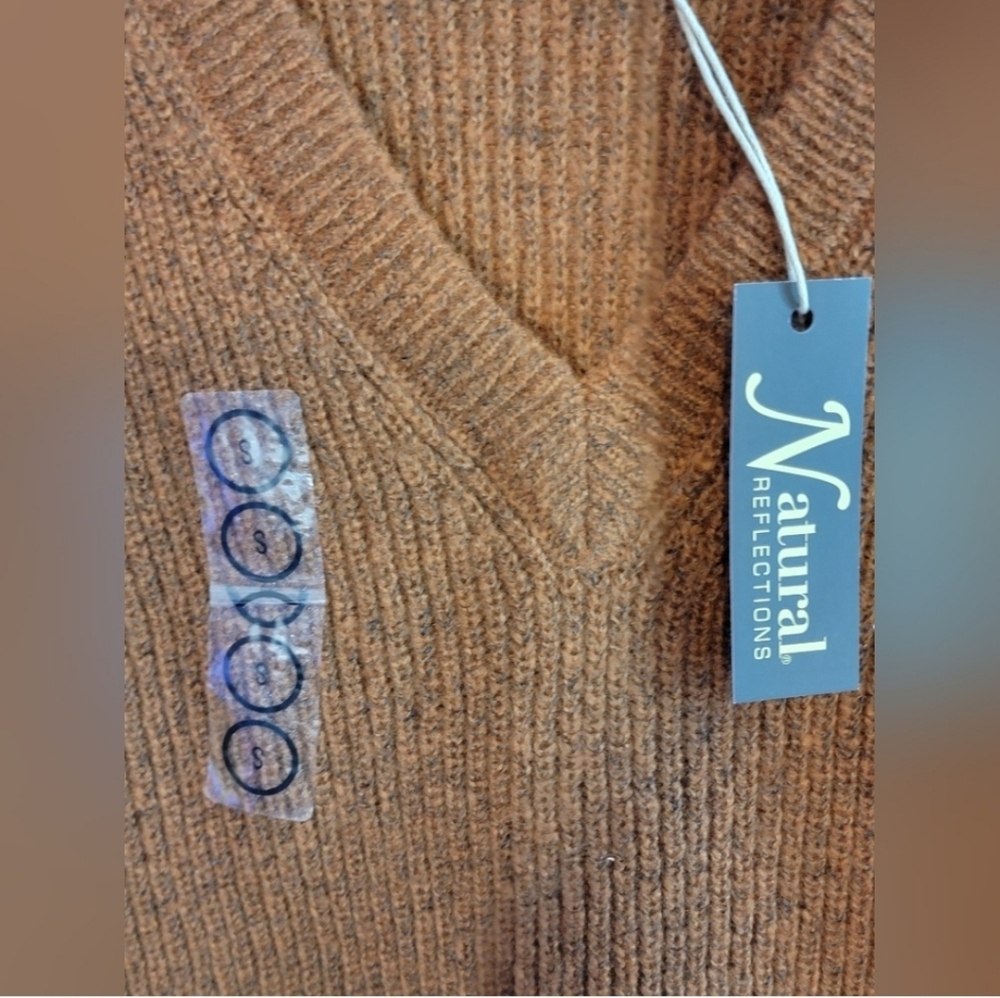 Natural Reflections Women's Rust V-Neck Sweater. Oversized NWOT - Picture 3 of 10